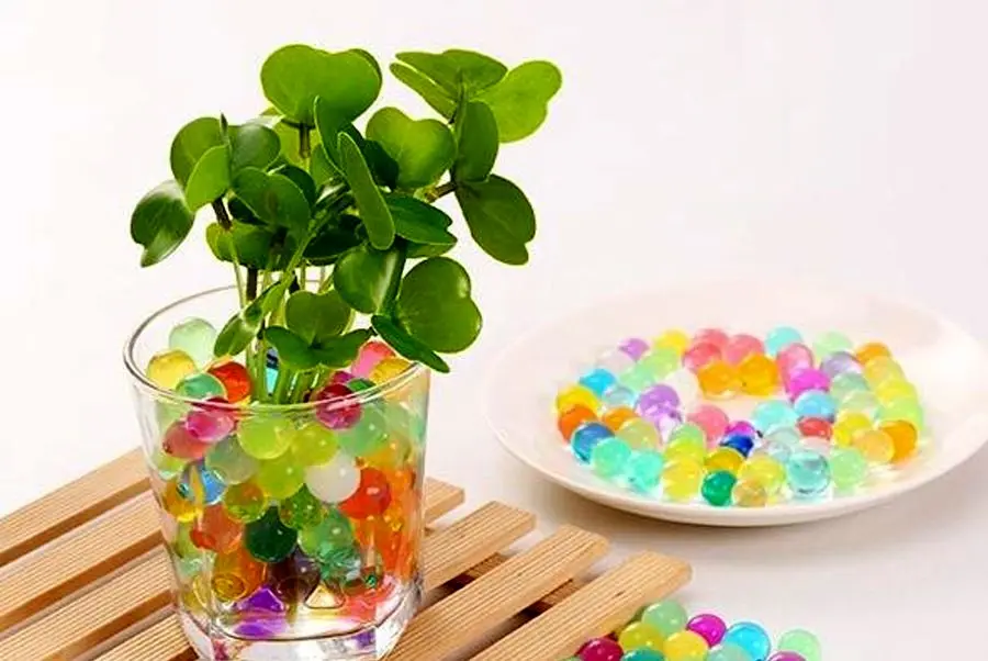 با خاک ژله ای رنگارنگ متفاوت ترین سبزه عمرتو بساز!