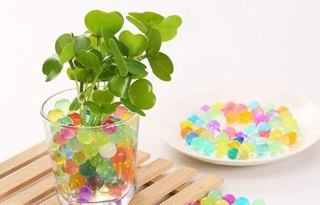 با خاک ژله ای رنگارنگ متفاوت ترین سبزه عمرتو بساز!