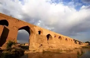 (تصویر) کهن ترین پل آجری جهان در دزفول/ پلی که توسط ۷۰ هزار اسیر رومی ساخته شد