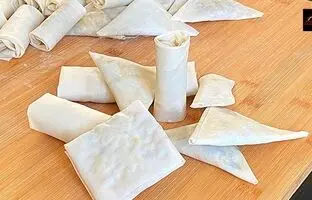 (ویدئو) طرز تهیه سمبوسه مرغ + 7 روش ساده پیچیدن نان سمبوسه