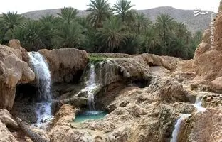 (ویدئو) تصاویری دیدنی از سرازیرشدن آبشار از کوه‌های بندرعباس