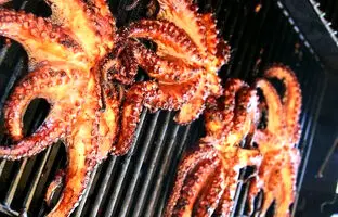 (ویدئو) غذاهای حرام گوشت در منوی رستوران های تهران