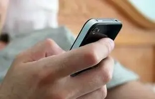 شخصیت شناسی از نحوه دست گرفتن گوشی موبایل