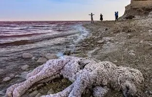 دریاچه ارومیه چقدر آب دارد؟