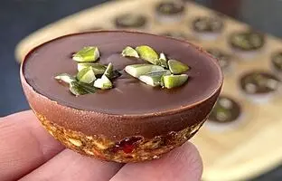 (ویدئو) دسر خرما و شکلات، یک شیرینی سالم برای ماه رمضان