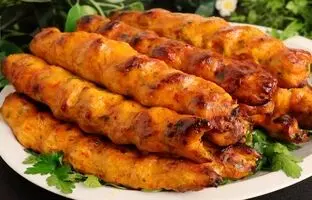 (ویدئو) طرز تهیه کباب کوبیده مرغ با یک دستور متفاوت و طعمی بیاد ماندنی