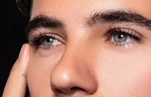 راهکارهای ساده و طبیعی برای جذاب کردن چشمان آقایان