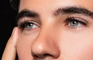 راهکارهای ساده و طبیعی برای جذاب کردن چشمان آقایان