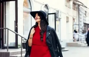 5 موقعیتی که باید لباس قرمز بپوشید!