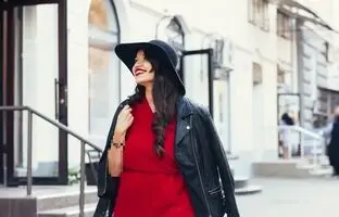 5 موقعیتی که باید لباس قرمز بپوشید!