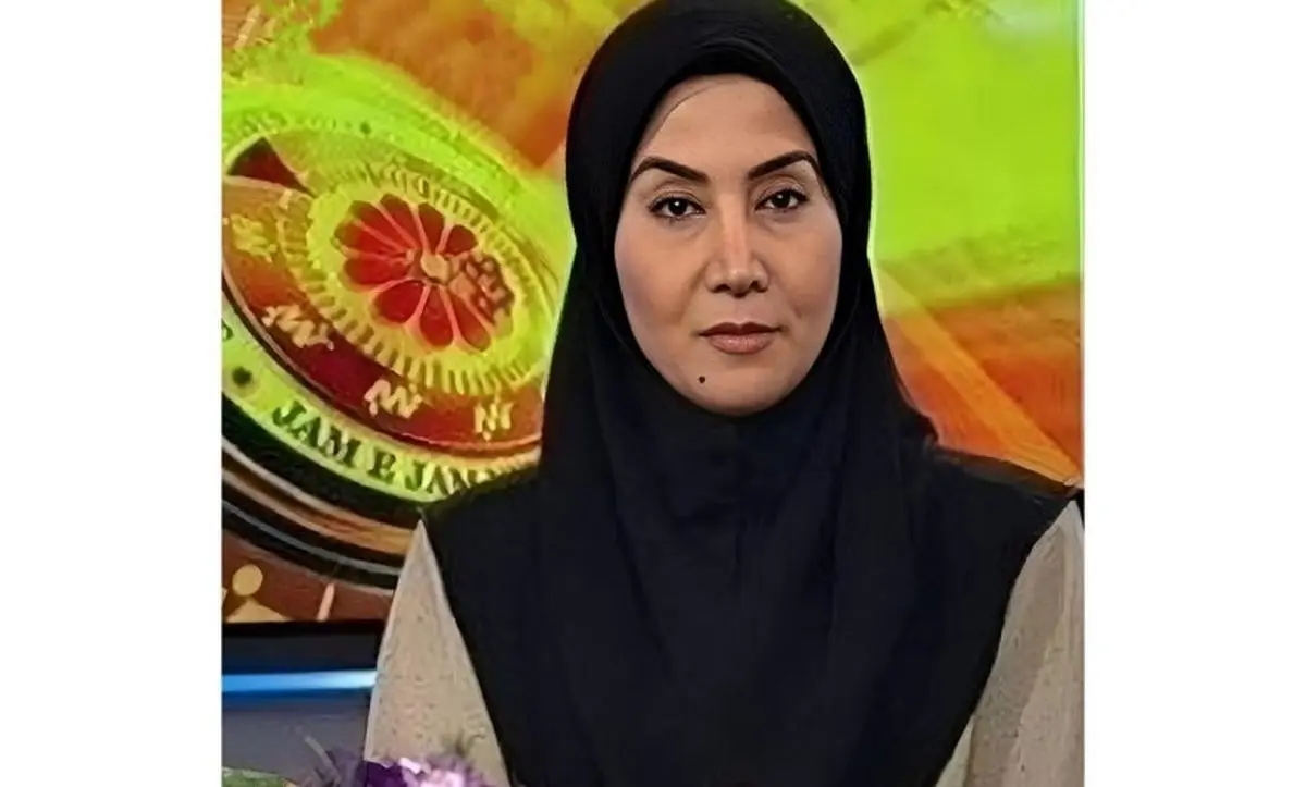 (تصاویر) تیپ و ظاهر جدید مجری معروف خبر دهه 60