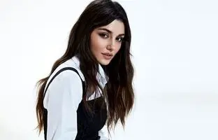(عکس) رونمایی هانده ارچل، بازیگر مشهور ترک از استایل متفاوت اش