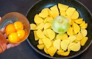 (ویدئو) این شام ساده آمریکایی را با سیب زمینی و تخم مرغ در 5 دقیقه حاضر کنید