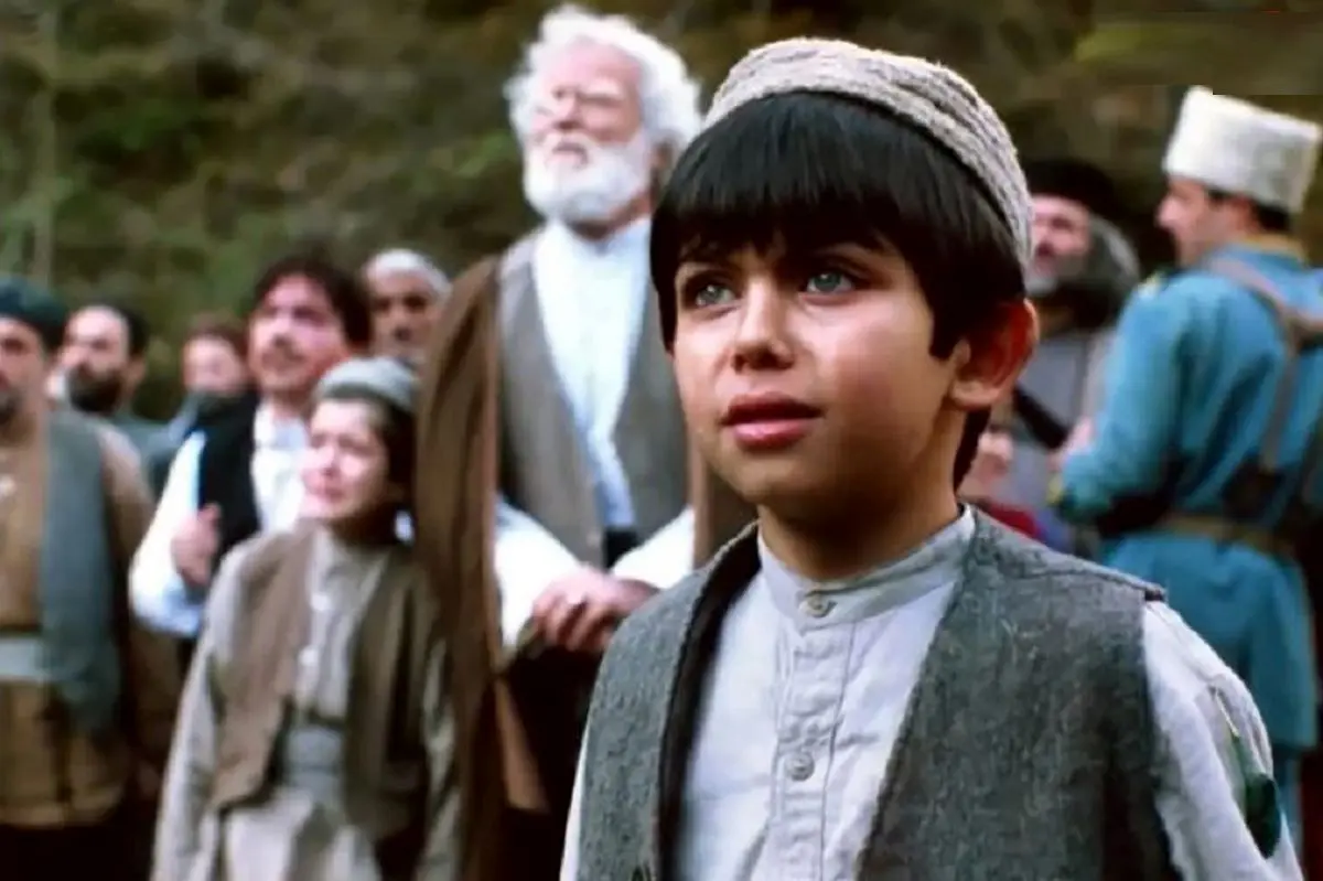 (تصاویر) تغییر چهره بازیگر نقش کودکی بیژن در چشم باد بعد 20 سال در فنلاند