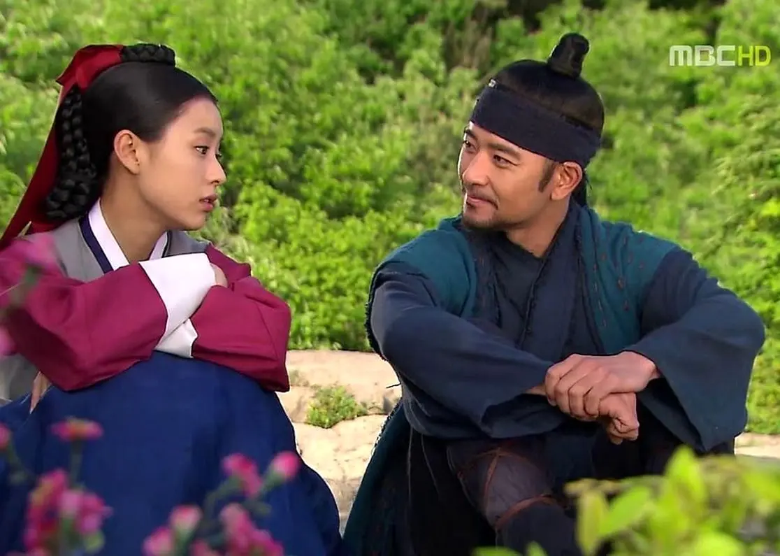 (تصاویر) متفاوت‌ترین عکس‌های شخصی «چانسو» در سریال دونگ‌یی