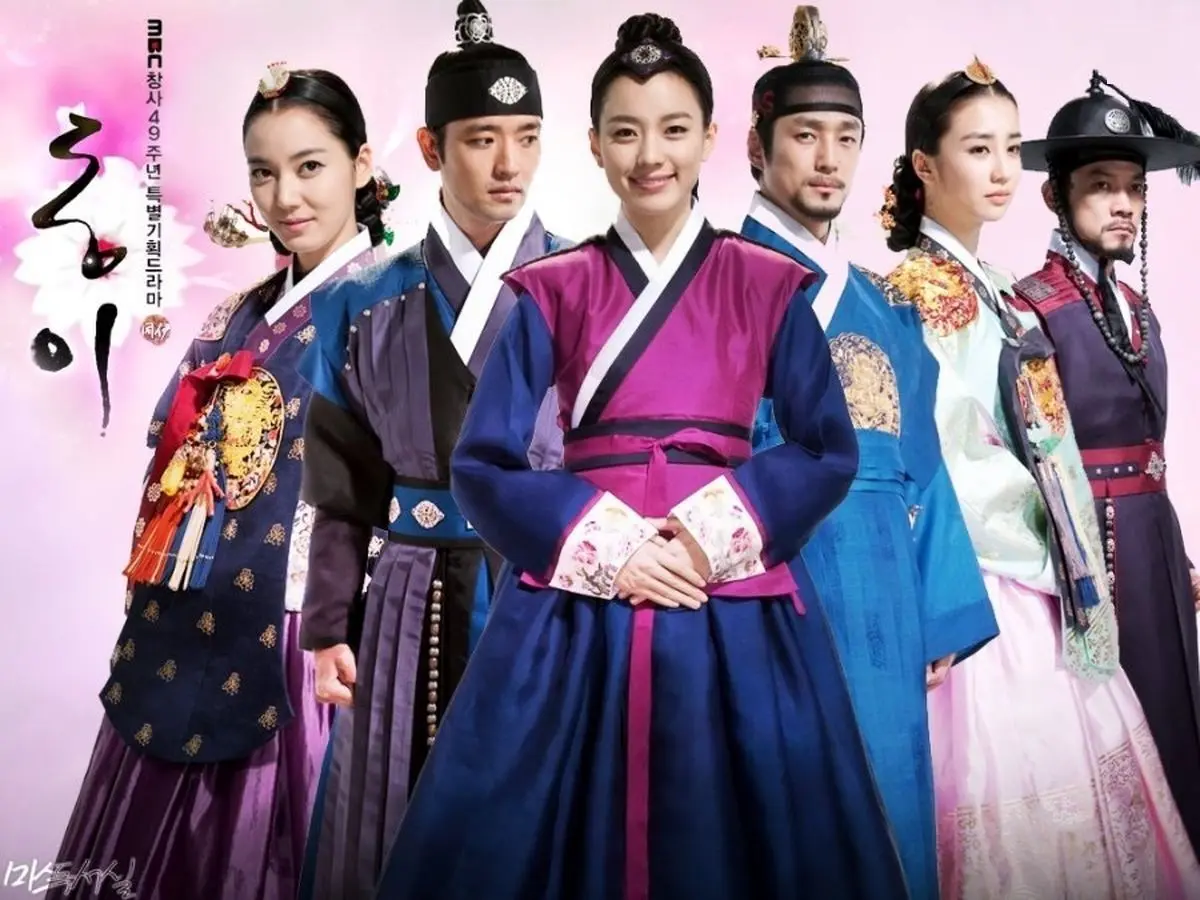 (تصاویر) پشت‌صحنۀ «دونگ‌یی»؛ عکاسی امپراتور از دونگ‌یی و جشن تولد احساسی ملکه اینهیون