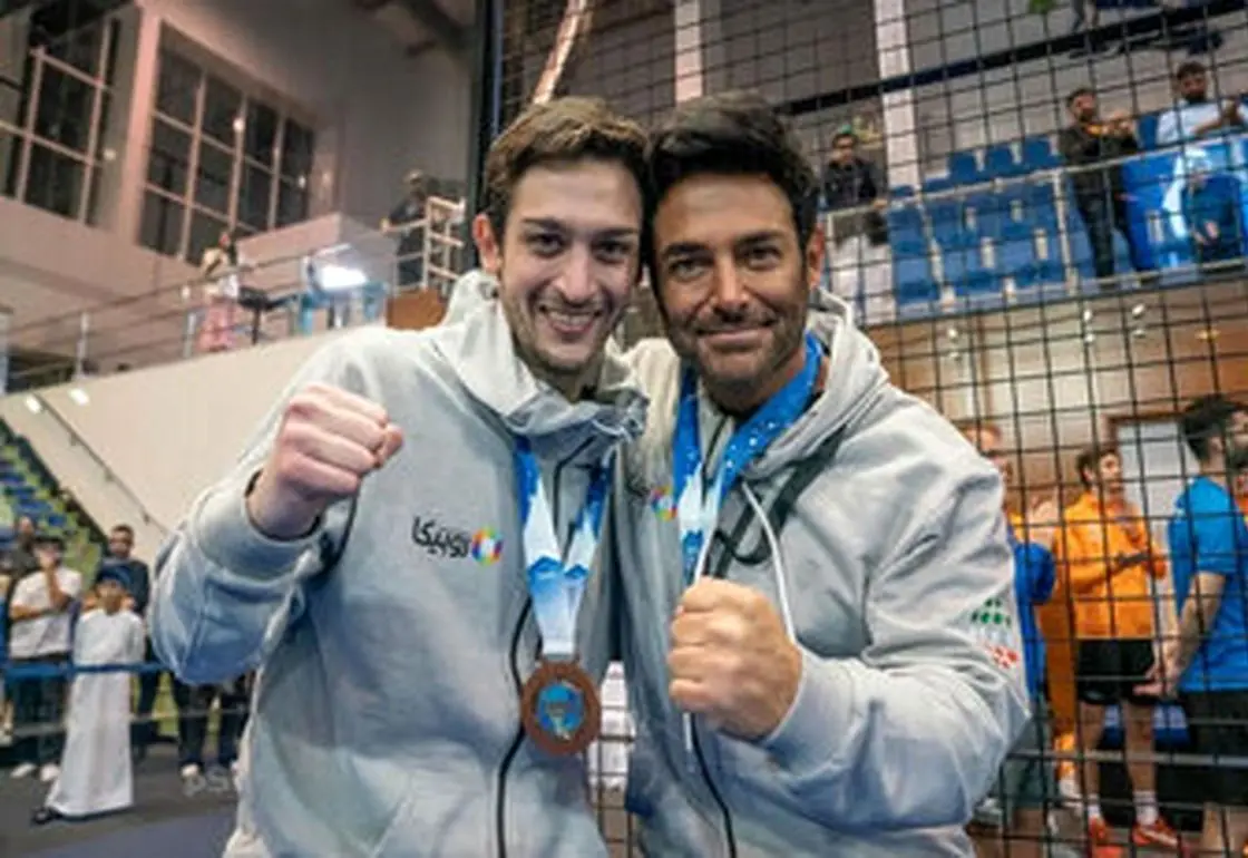 (عکس) جشن تولد محمدرضا گلزار با ملی‌پوشان ایران در دبی