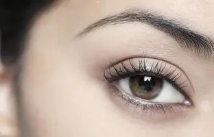 آیا استفاده از اکستنشن مژه برای وضو و غسل اشکال دارد؟