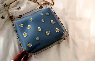 می‌خوای کیوت‌ترین دختر جمع باشی؟ عید 1403 این 10 تا کیف فانتزی رو داشته باش!