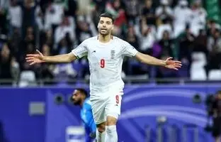 (تصویر) سلفی بازیگر زن سینما با مهدی طارمی
