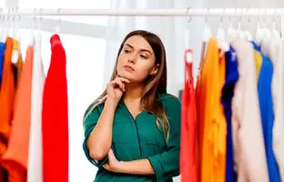 فکر می‌کنی هیچ لباسی برای پوشیدن نداری؟ این 3 راه رو تجربه کن!