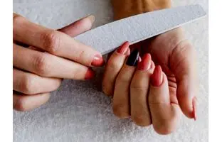 چطور ناخن کاشت رو در خانه ریموو کنیم؟