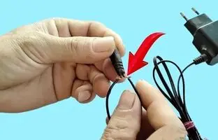 (ویدئو) نکاتی کاربردی برای تعمیر سیم های شارژ آسیب دیده در عرض چند دقیقه