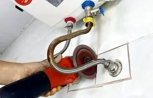 (ویدئو) نحوه تعمیر شیر آب توالت و حمام به روش لوله کش سنگاپوری
