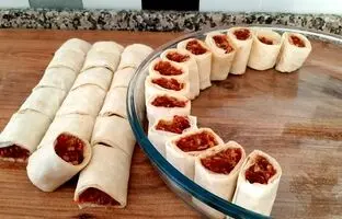 (ویدئو) طرز تهیه لقمه کباب اصل ترکی با خمیر یوفکا، یک غذای ساده و خوشمزه