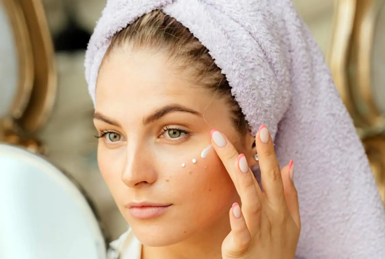 10 ترفند برای درخشان کردن پوست بدون نیاز به لوازم آرایش