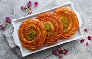 (ویدئو) طرز تهیه بامیه ترکی، خوشمزه ترین و متفاوت ترین بامیه برای ماه رمضان
