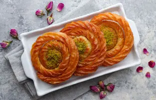 (ویدئو) طرز تهیه بامیه ترکی، خوشمزه ترین و متفاوت ترین بامیه برای ماه رمضان