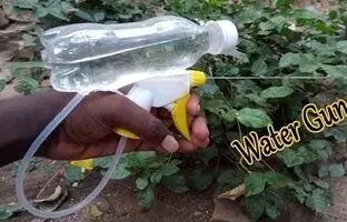 (ویدئو) نحوه ساخت آسان و سریع یک تفنگ آب پاش برای بازی در ایام عید