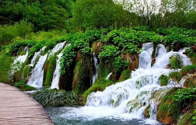 مطمئنی همه جاهای دیدنی استان فارس رو بلدی؟ بیا تا بهشت رو نشونت بدم!