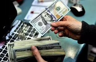 نرخ دلار، سکه، طلا و یورو پنجشنبه ۱۷ اسفند ۱۴۰۲؛ افزایش قیمت ارز مسافرتی