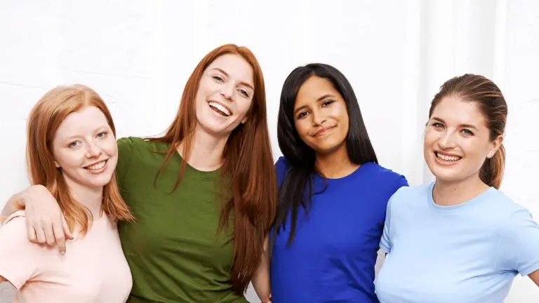 شش رنگ لباسی که به همه رنگ پوستی میاد!