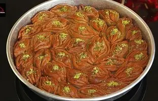 (ویدئو) ساده ترین روش تهیه باقلوا برای سفره افطار ماه رمضان