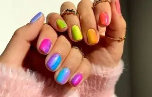 (تصاویر) طراحی ناخن کوتاه؛ جدیدترین ترند طراحی ناخن 1403