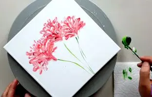 (ویدئو) آموزش نقاشی: چطور یک تابلوی گل های بهاری بکشیم