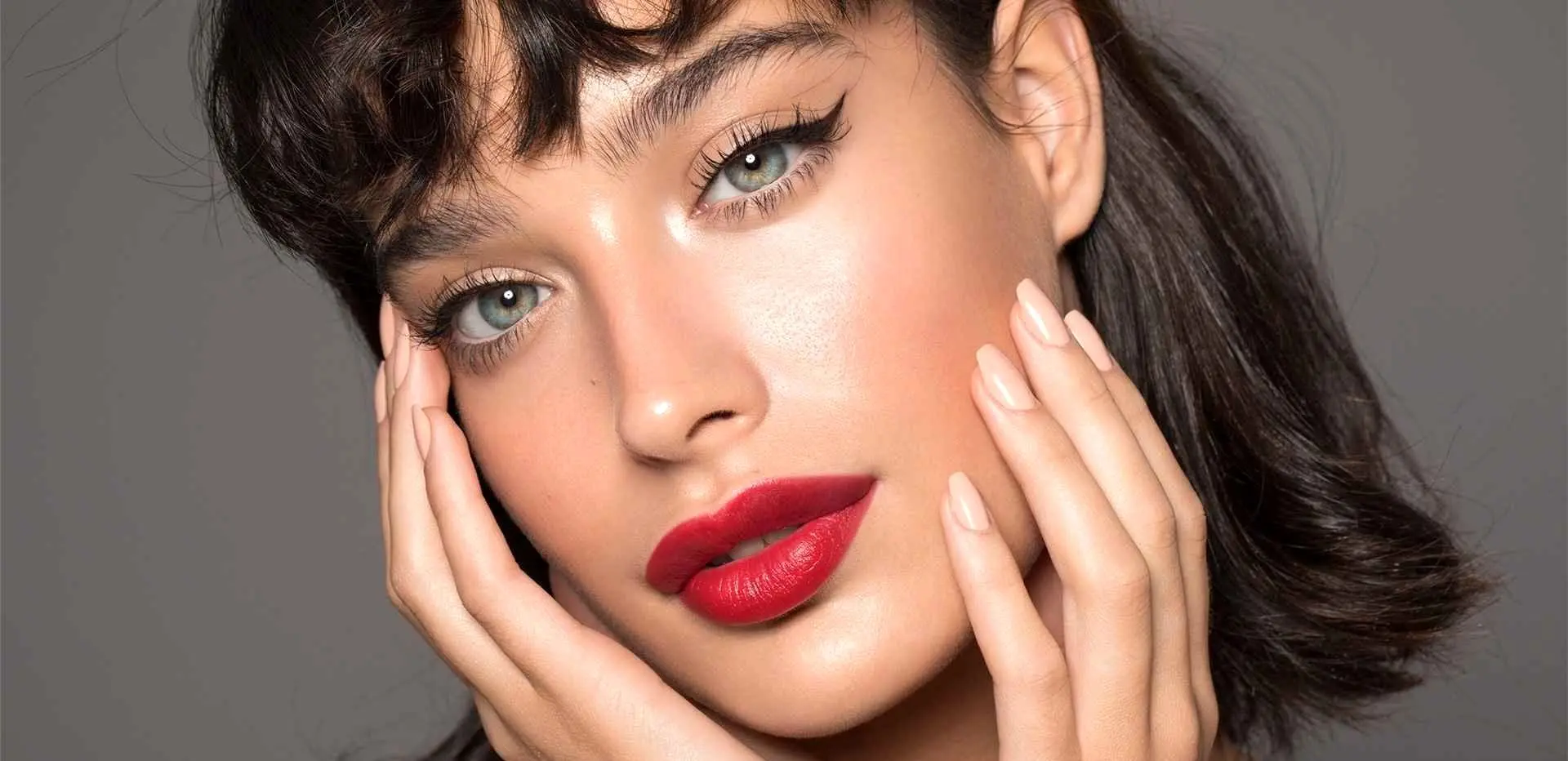 7 ترفند تخصصی برای ماندگار شدن آرایش در روزهای گرم سال