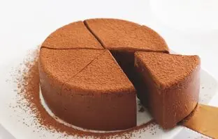 (ویدئو) با کمترین مواد اولیه و بدون فر این دسر شکلاتی مجلسی رو درست کن