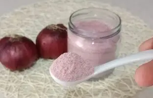 (ویدئو) طرز تهیه پودر پیاز قرمز بدون تغییر رنگ و طعم در فر