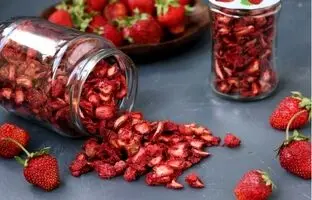 خشک کردن توت فرنگی با یه روش راحت و سریع+ آموزش