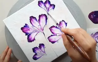 (ویدئو) آموزش نقاشی: این گل های بهاری زیبا رو خیلی ساده میتونی بکشی