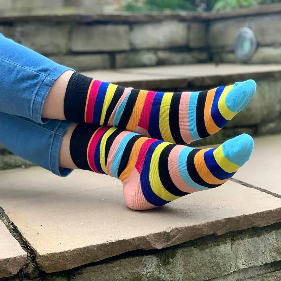 دیگه جوراب هاتو دور نینداز! 10 ترفند برای استفاده مجدد از جوراب کهنه