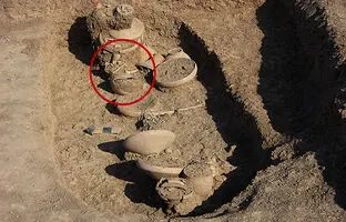 (ویدئو) کشف کله‌پاچه چهارهزارساله در گورستانی عجیب