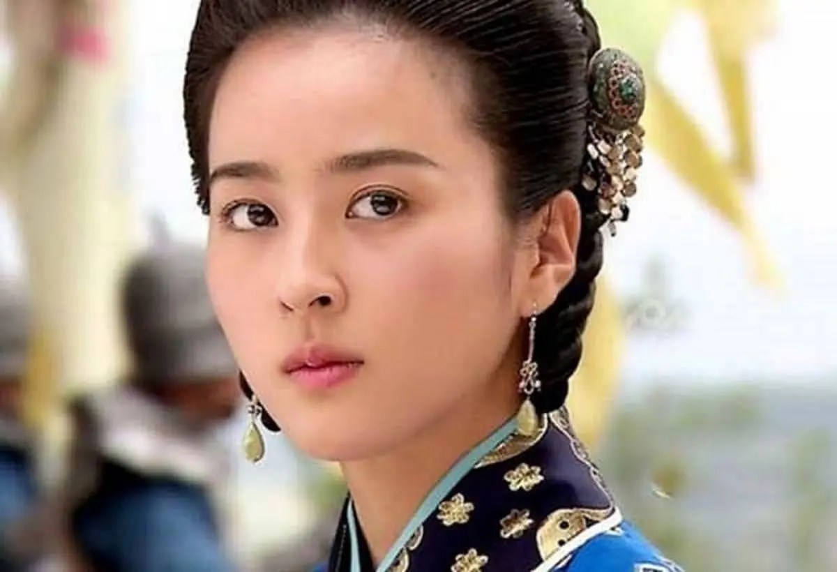 (عکس) تیپ و استایل جدید هان هه جین در سئول؛ چهره تازه سوسانو بعد 18 سال