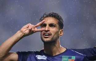 (ویدئو) سوپرگل ۷۰ متری شهاب زاهدی مقابل گامبا اوساکا از زمین خودی