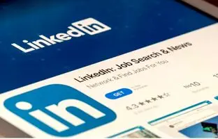 چگونه حساب لینکدین خود را برای همیشه حذف کنیم؟