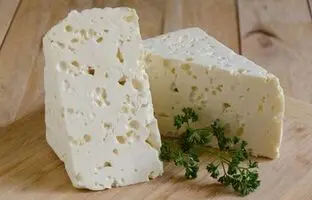 (ویدئو) ساده ترین روش تهیه پنیر خانگی با کمترین مواد اولیه